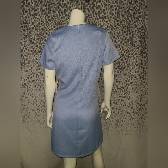 Tobi Deep Vee Neck Light Blue Shift Dress Size Medium NWT - Picture 9 of 13